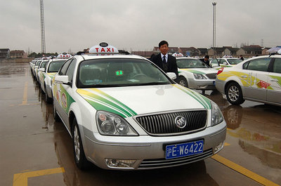 混合動力“世博出租車” 綠色出行新標桿